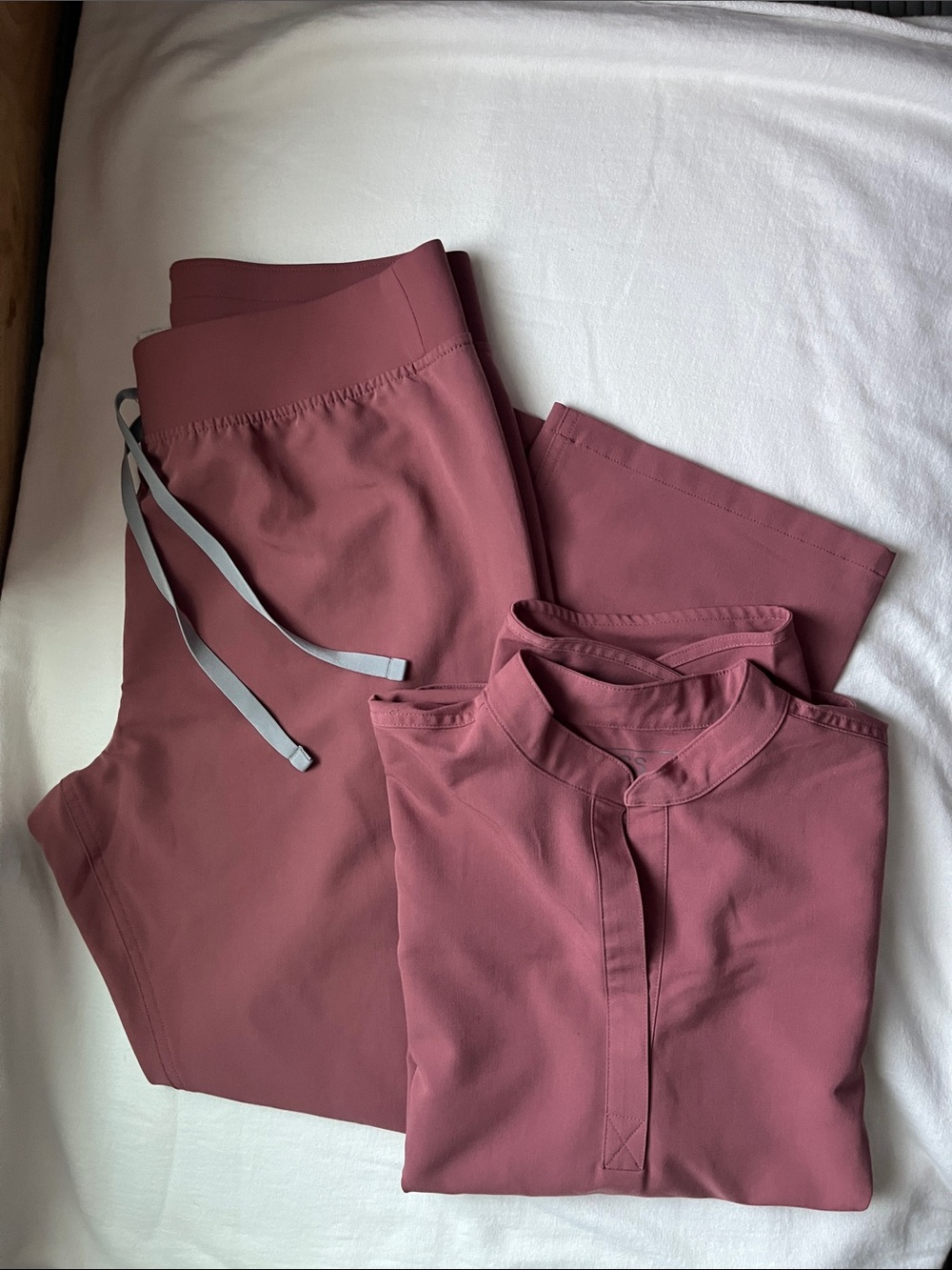 FIGS Set Scrub Mauve S/LP